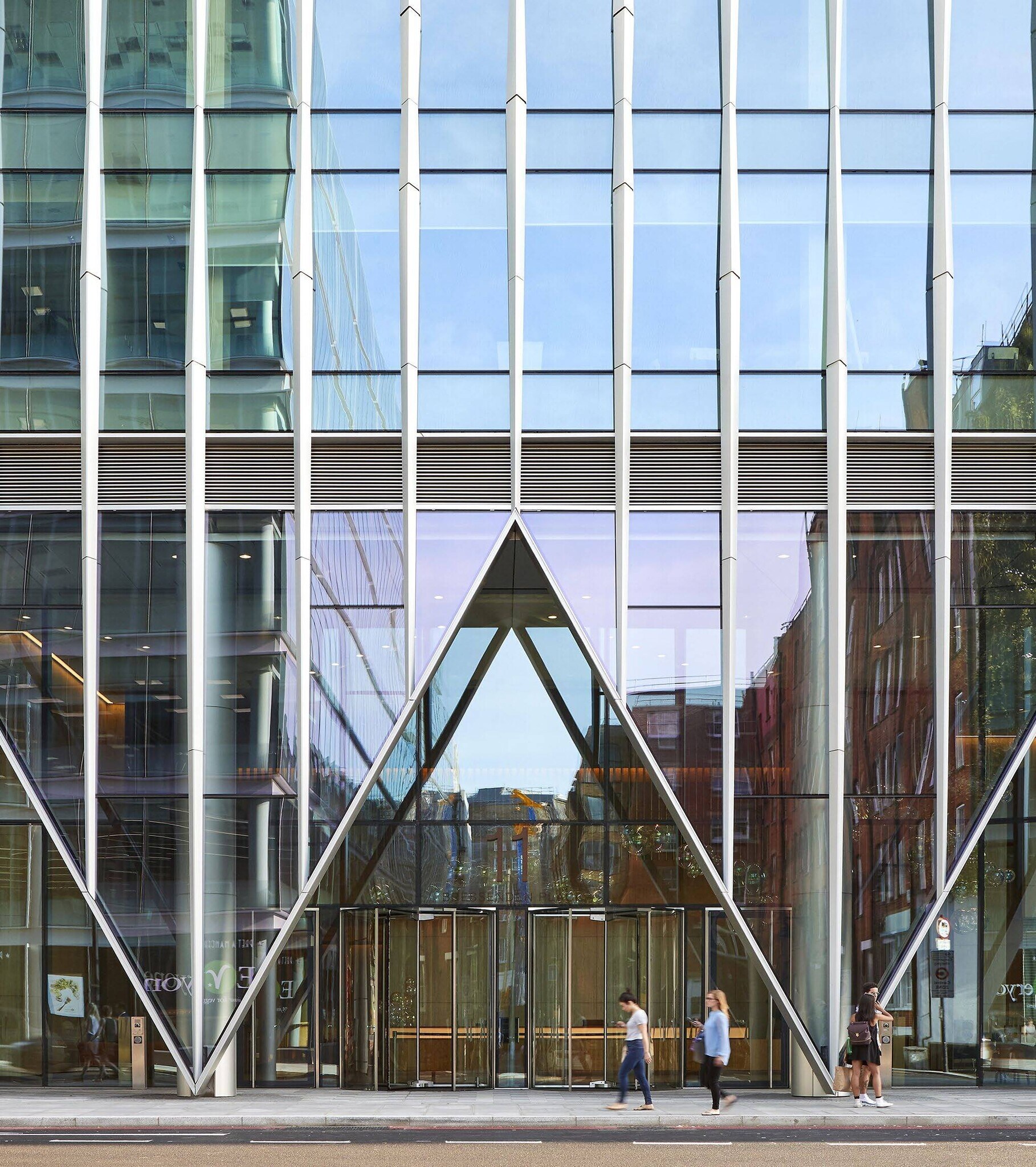 11 Bressenden Pl, Londres à louer Photo de l’immeuble– Image 1 sur 6