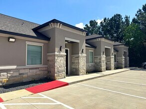 12410 Spring Cypress Rd, Tomball, TX à louer Photo intérieure– Image 2 sur 19