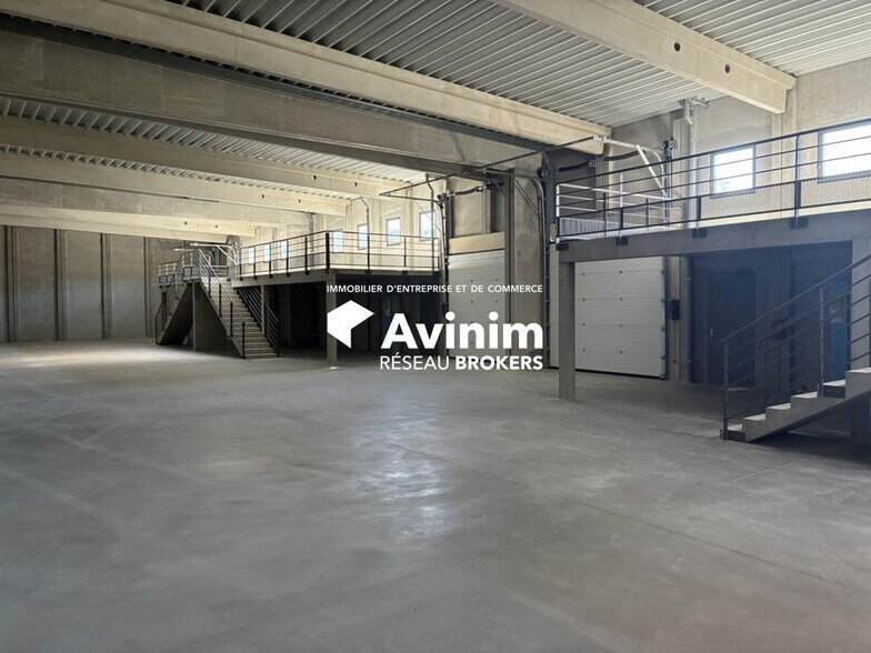 Industriel/Logistique dans Les Pennes-Mirabeau à vendre - Photo intérieure – Image 2 sur 5