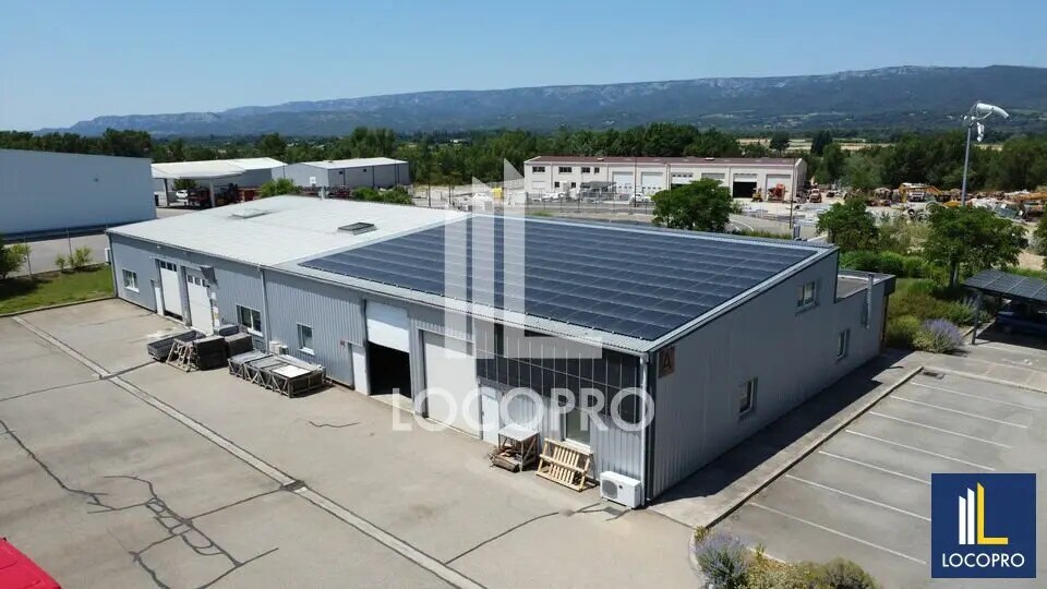 Local d'activités dans LA ROQUE-D'ANTHERON à vendre - Photo de l’immeuble – Image 3 sur 12