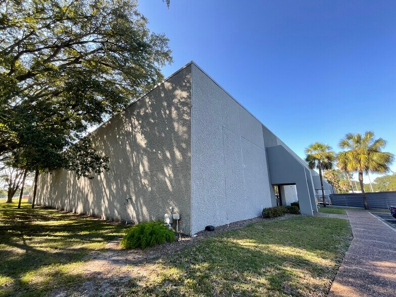 9410 Parker Ave, Jacksonville, FL à louer - Vidéo sur l’annonce professionnelle – Image 2 sur 11