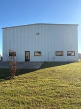 8408 SW 23rd Pl, Oklahoma City, OK à louer Photo de l’immeuble– Image 1 sur 20