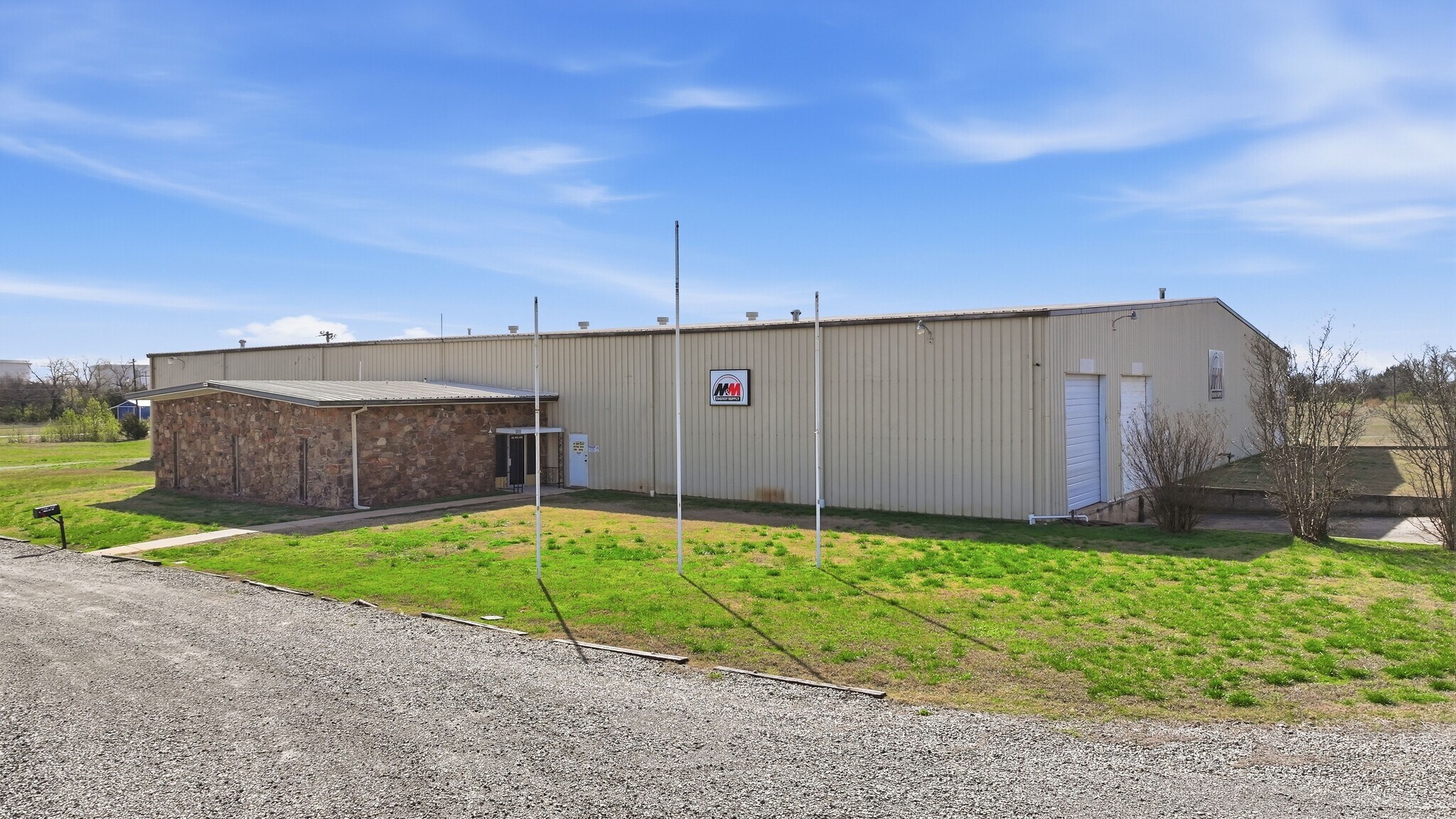 500 E 19th St, Cushing, OK à louer Photo principale– Image 1 sur 10