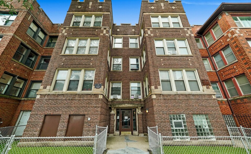 7220 S Yates Blvd, Chicago, IL à vendre - Photo de l’immeuble – Image 2 sur 16