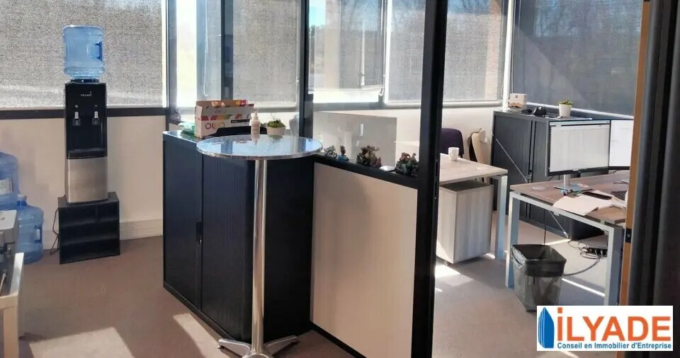 Bureau dans Châteauneuf-le-Rouge à vendre Photo intérieure– Image 1 sur 4