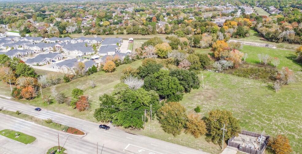 503 N Friendswood Dr, Friendswood, TX à vendre - Photo de l’immeuble – Image 3 sur 23