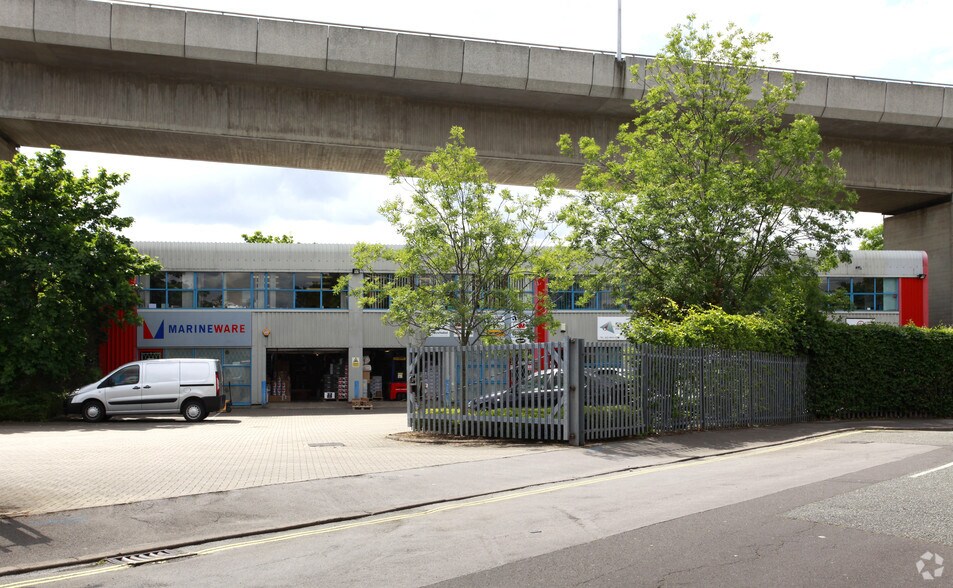 Crosshouse Rd, Southampton à louer - Photo de l’immeuble – Image 3 sur 4