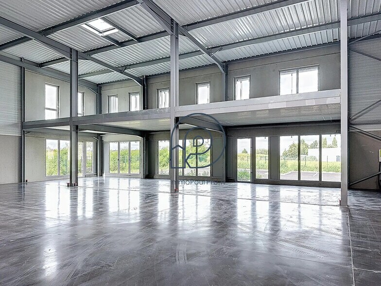 Local d'activités dans Avelin à vendre - Photo de l’immeuble – Image 3 sur 7
