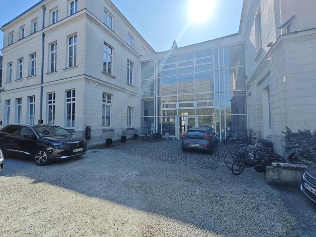 Plus de détails pour Bureau à louer