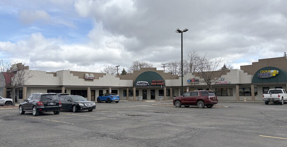 48530-48576 Van Dyke Ave, Shelby Township, MI à louer - Photo de l’immeuble – Image 1 sur 1