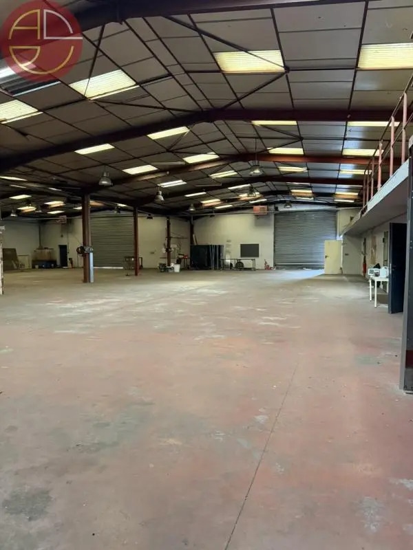 Industriel/Logistique dans Plaisance-du-Touch à louer Photo intérieure– Image 1 sur 11