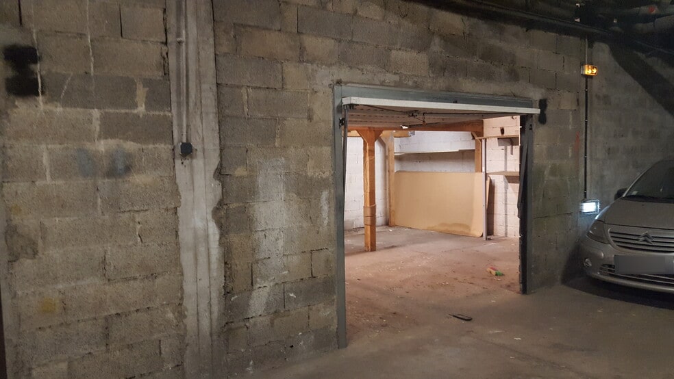 2208 Route De Grasse, Antibes à louer - Photo de l’immeuble – Image 2 sur 7