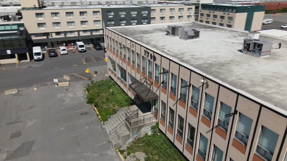 7790 Ch De La Côte-De-Liesse, Saint-Laurent, QC à louer - Vidéo sur l’annonce professionnelle – Image 1 sur 6