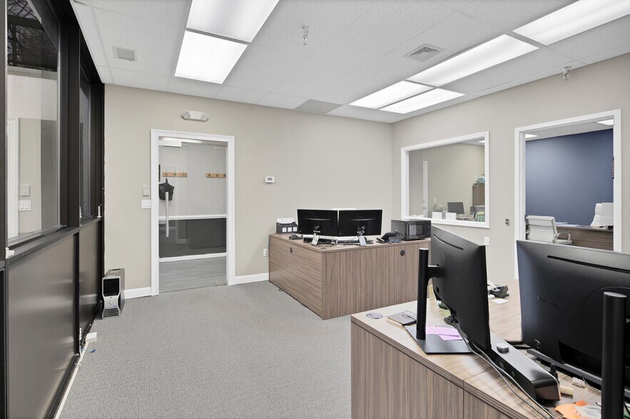 1 Executive Blvd, Suffern, NY à vendre - Photo de l’immeuble – Image 3 sur 19
