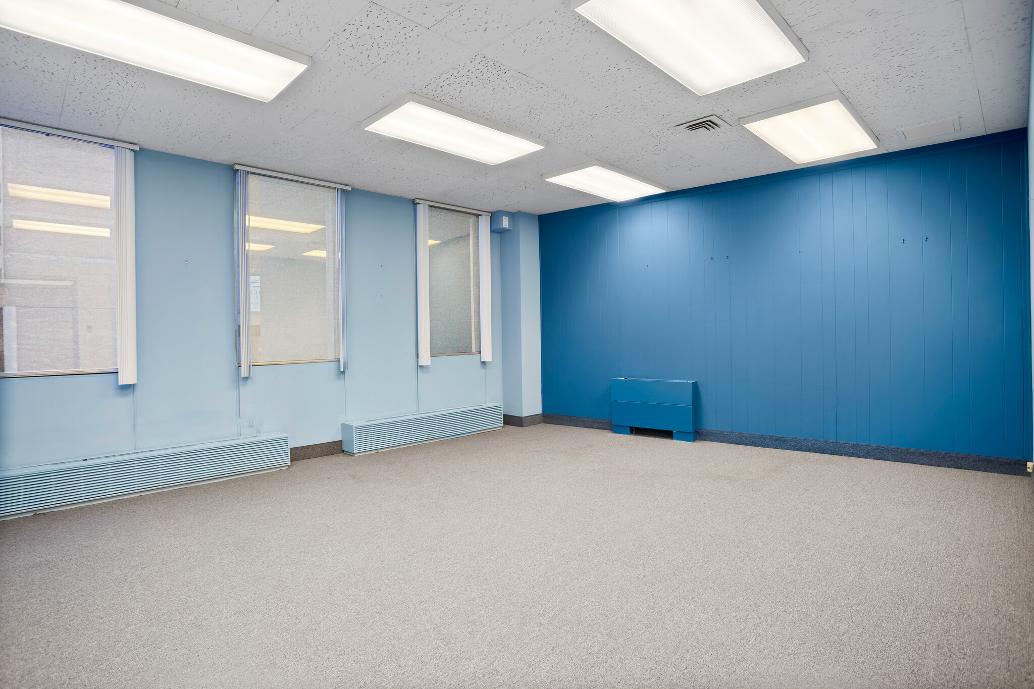 8720 Georgia Ave, Silver Spring, MD à louer Photo intérieure– Image 1 sur 2