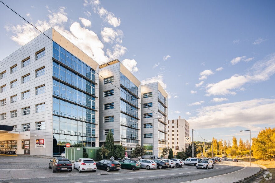 Carrer Vallespir, 19, Sant Cugat del Vallès, Barcelona à vendre - Photo de l’immeuble – Image 3 sur 4