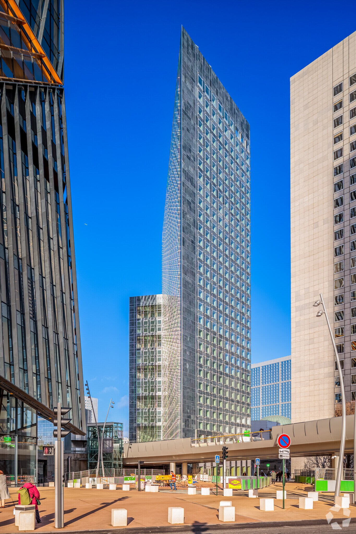 6 Place Des Degrés, Puteaux à louer Photo principale– Image 1 sur 4