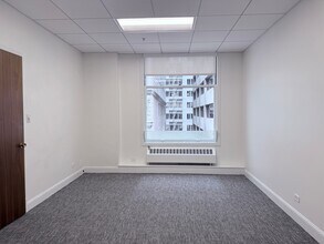 220 Montgomery St, San Francisco, CA à louer Photo intérieure– Image 1 sur 5
