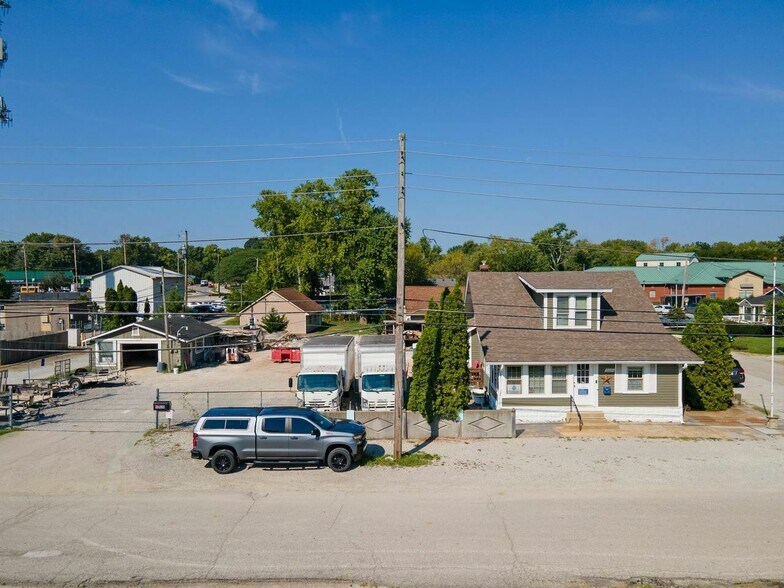 10620 Bellefontaine St, Carmel, IN à vendre - Photo de l’immeuble – Image 2 sur 21