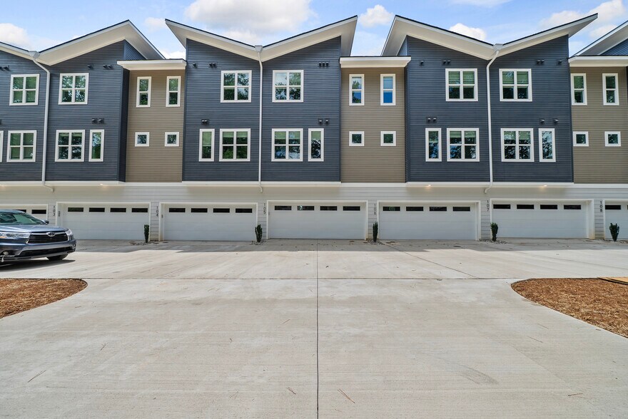4204 Reavis Rd, Raleigh, NC à vendre - Photo de l’immeuble – Image 2 sur 23