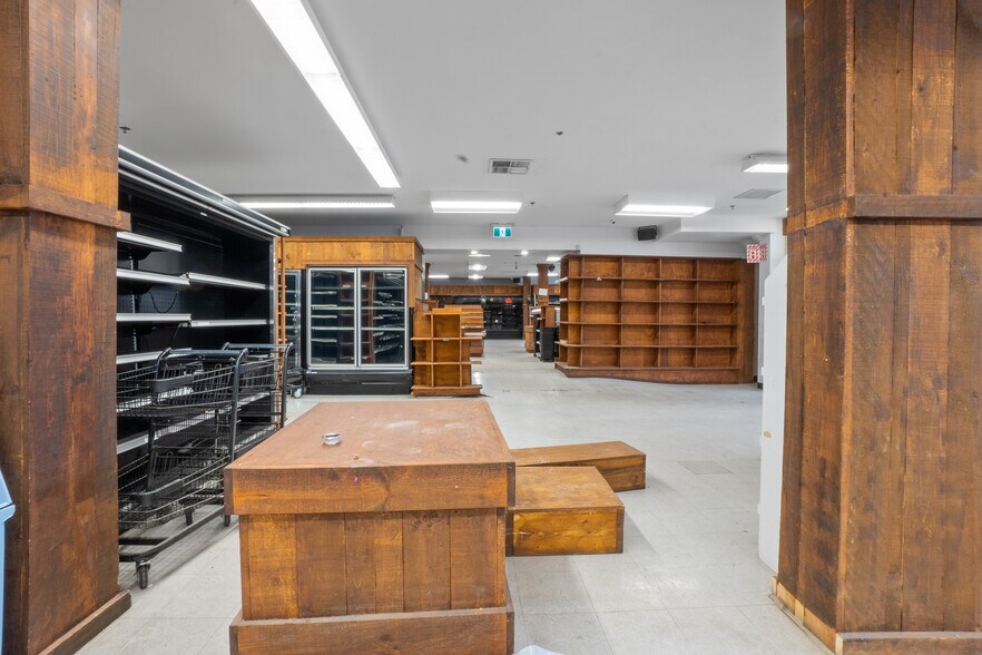 3930-3932 St Ontario E, Montréal, QC à vendre - Photo de l’immeuble – Image 2 sur 18