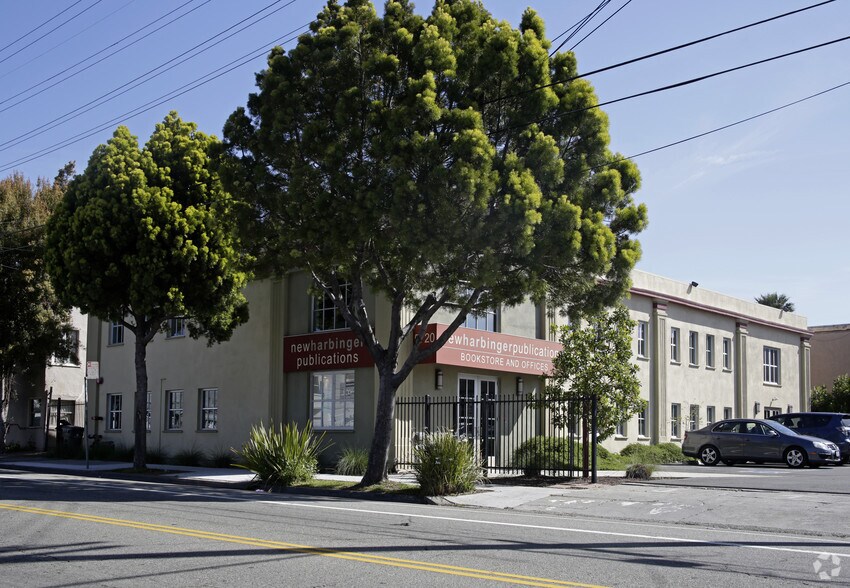 5720 Shattuck Ave, Oakland, CA à louer - Photo principale – Image 1 sur 2