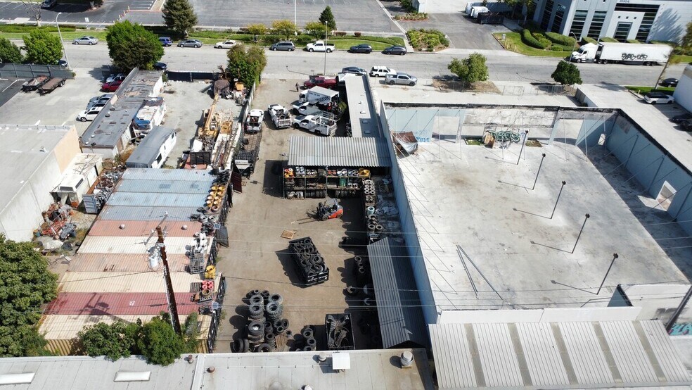 8509 Chetle Ave, Santa Fe Springs, CA à louer - Photo de l’immeuble – Image 2 sur 3