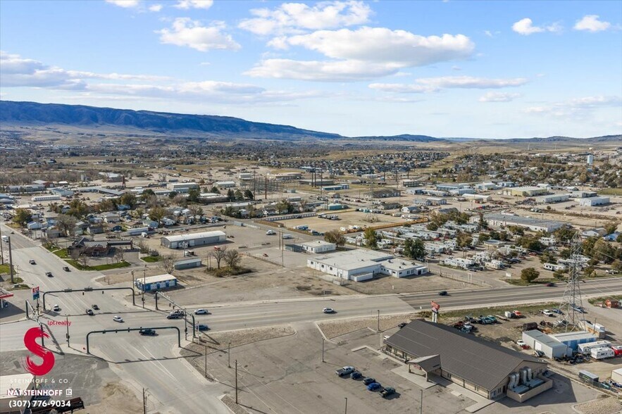 4113 W Yellowstone Hwy, Casper, WY à vendre - Photo de l’immeuble – Image 3 sur 63