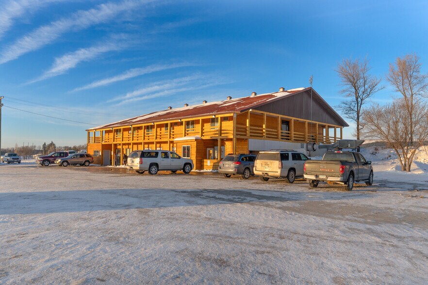 19389 Frontage Rd, Detroit Lakes, MN à vendre - Photo de l’immeuble – Image 2 sur 29