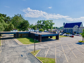 2710 College Ave, Alton, IL - VUE AÉRIENNE  vue de carte - Image1