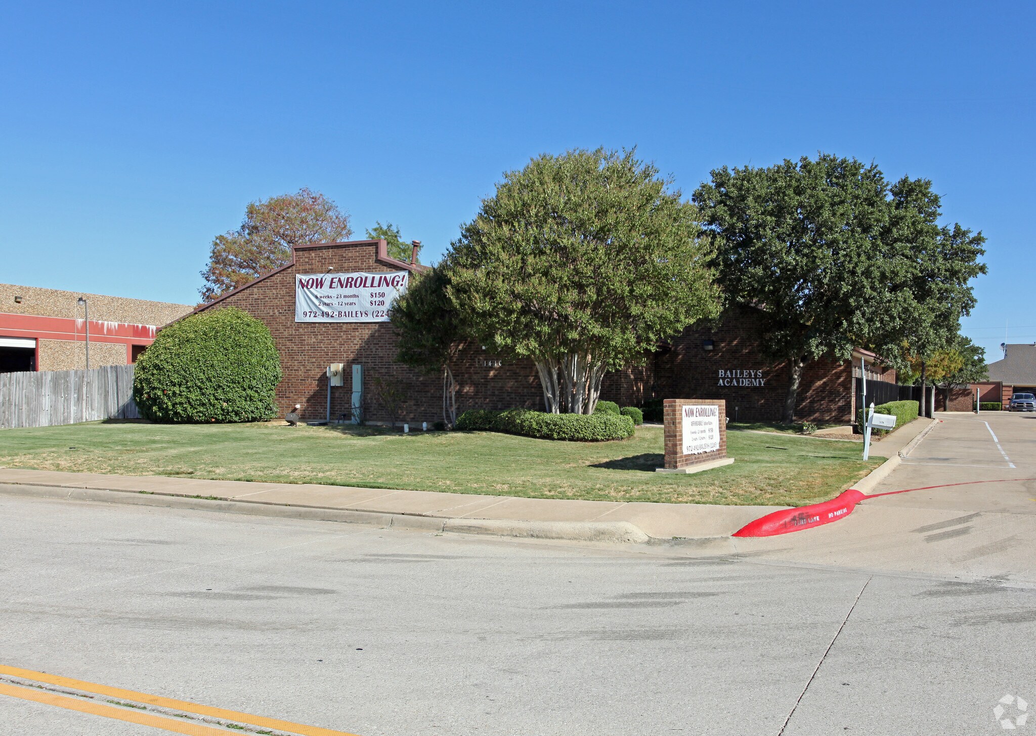 1410 MacArthur Dr, Carrollton, TX à vendre Photo de l’immeuble– Image 1 sur 12
