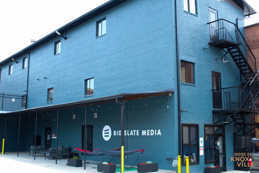 629 Broadway St, Knoxville, TN à louer - Photo de l’immeuble – Image 3 sur 17