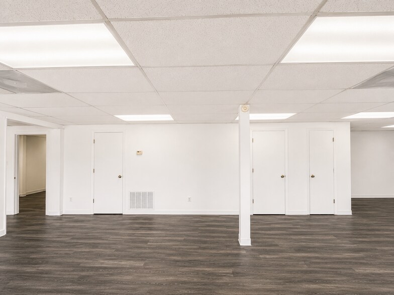 515 Industrial Blvd, Austin, TX à louer - Photo de l’immeuble – Image 2 sur 8