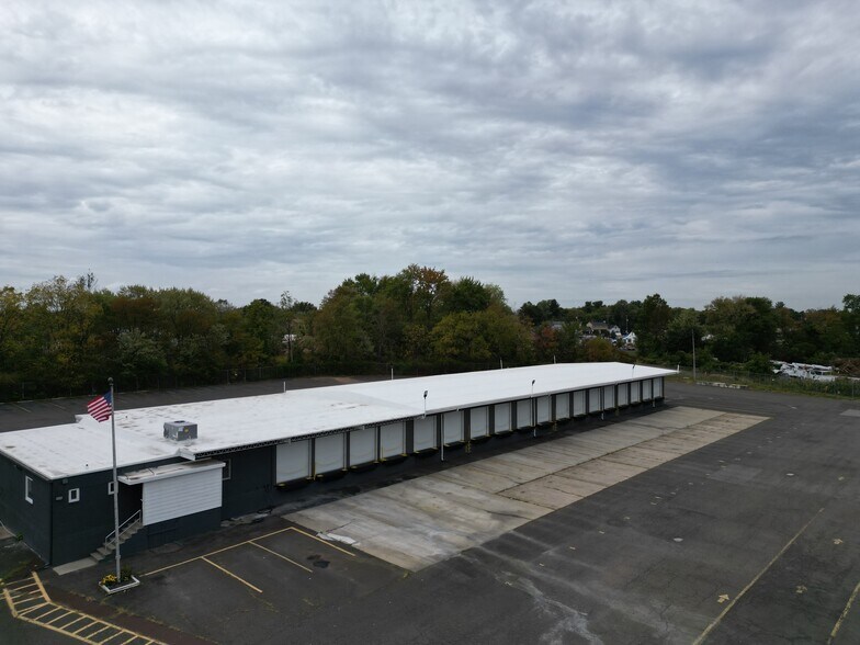 750 County Line Rd, Colmar, PA à vendre - Photo de l’immeuble – Image 3 sur 13