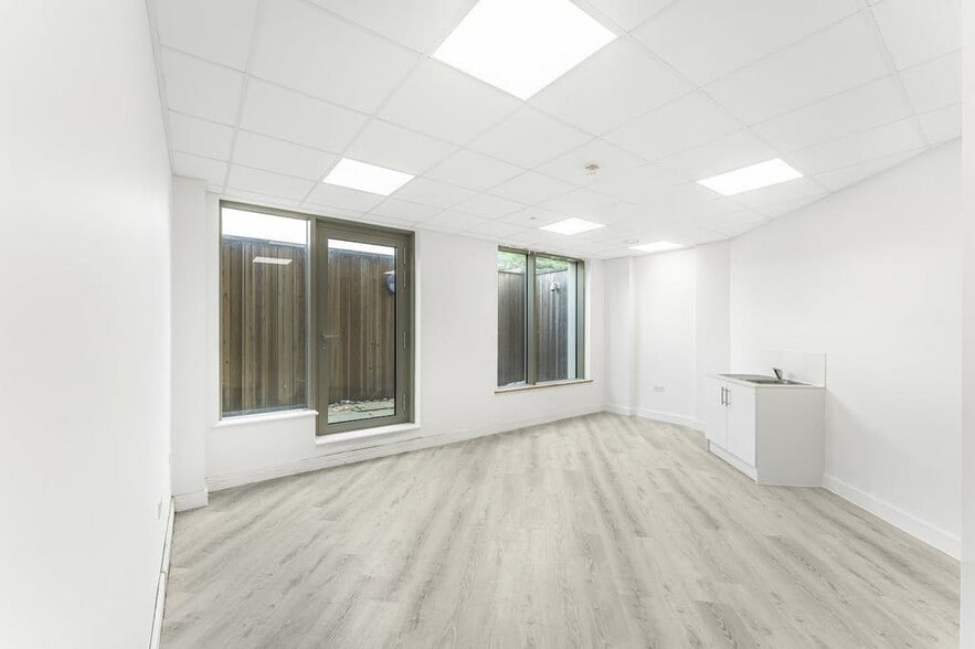 208 Plaistow Rd, Londres à vendre - Photo intérieure – Image 3 sur 40