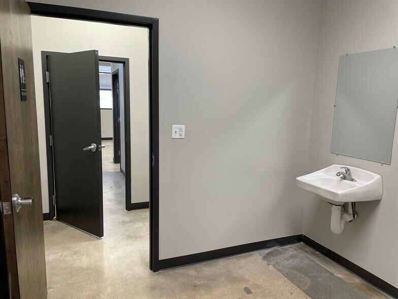 1454 W Cumberland Gap Pky, Corbin, KY à louer - Photo de l’immeuble – Image 3 sur 4