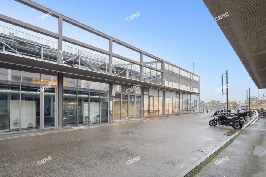 Bureau dans Bordeaux à louer - Photo de l’immeuble – Image 1 sur 15