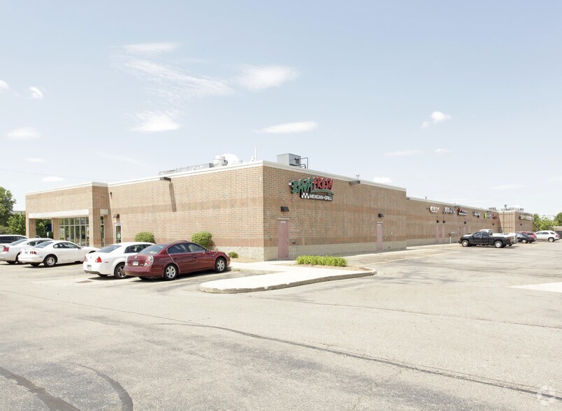 35774 Van Dyke Ave, Sterling Heights, MI à louer - Photo de l’immeuble – Image 3 sur 14