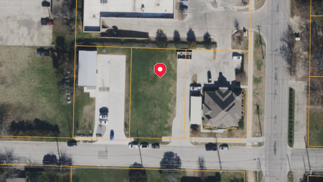 2002 Emery St, Denton, TX à vendre Photo principale– Image 1 sur 5