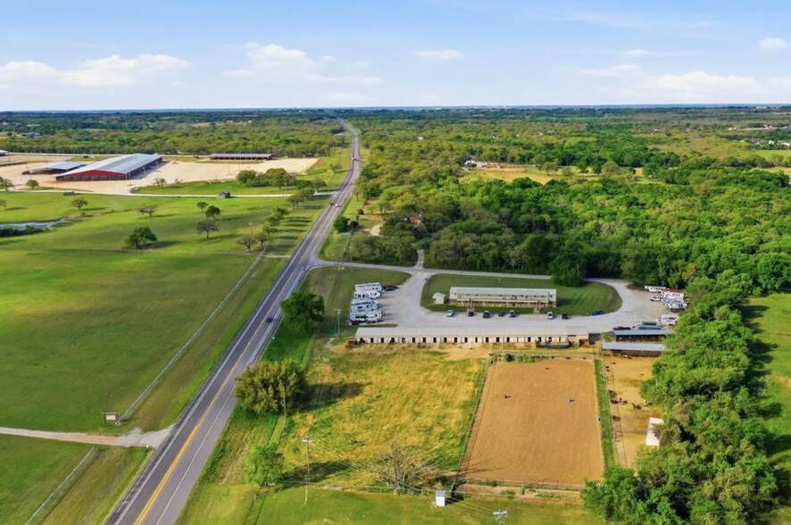 8441 County Road 176, Stephenville, TX à vendre - Photo principale – Image 2 sur 28