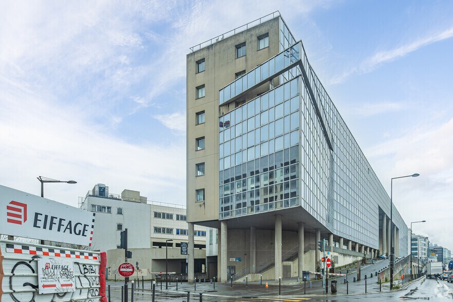 Bureau dans Ivry-sur-Seine à louer - Photo principale – Image 1 sur 2