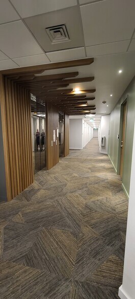 7950 NW 53rd St, Doral, FL à louer - Hall d’entrée – Image 3 sur 32