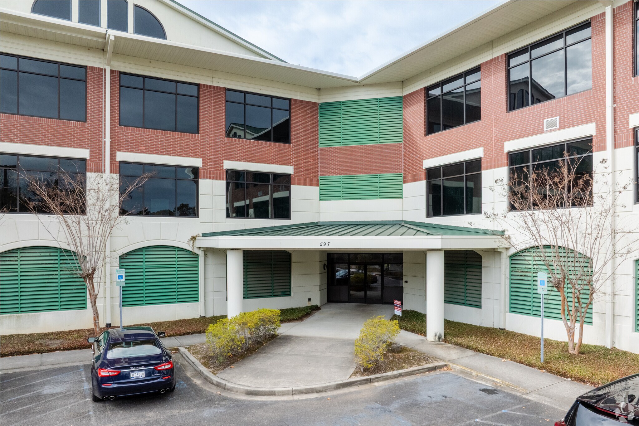 597 Old Mount Holly Rd, Goose Creek, SC à louer Photo de l’immeuble– Image 1 sur 14