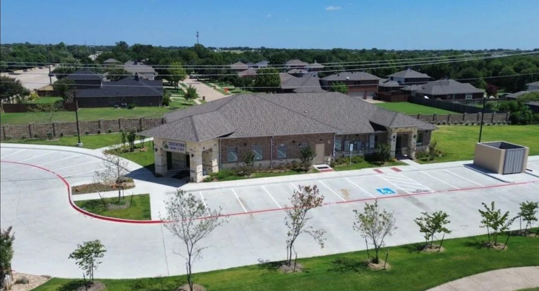 1020 N Murphy Rd, Murphy, TX à vendre Photo de l’immeuble– Image 1 sur 23