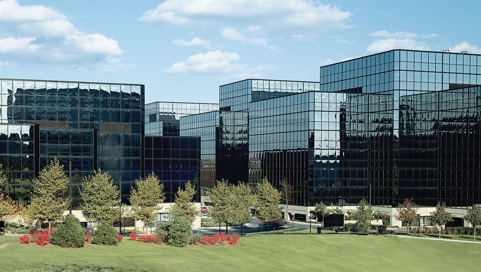 100 First Stamford Pl, Stamford, CT à louer - Photo de l’immeuble – Image 2 sur 24