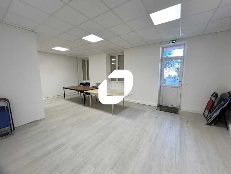 Bureau dans Argenteuil à louer - Photo intérieure – Image 1 sur 9