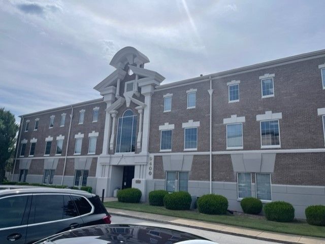 9400 Williamsburg Plaza, Louisville, KY à louer Photo de l’immeuble– Image 1 sur 1