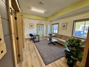 54 Holman Rd, Plymouth, MA à louer Photo intérieure– Image 2 sur 30