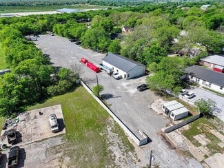 Plus de détails pour 816 E Main St, Whitesboro, TX - Industriel/Logistique à louer