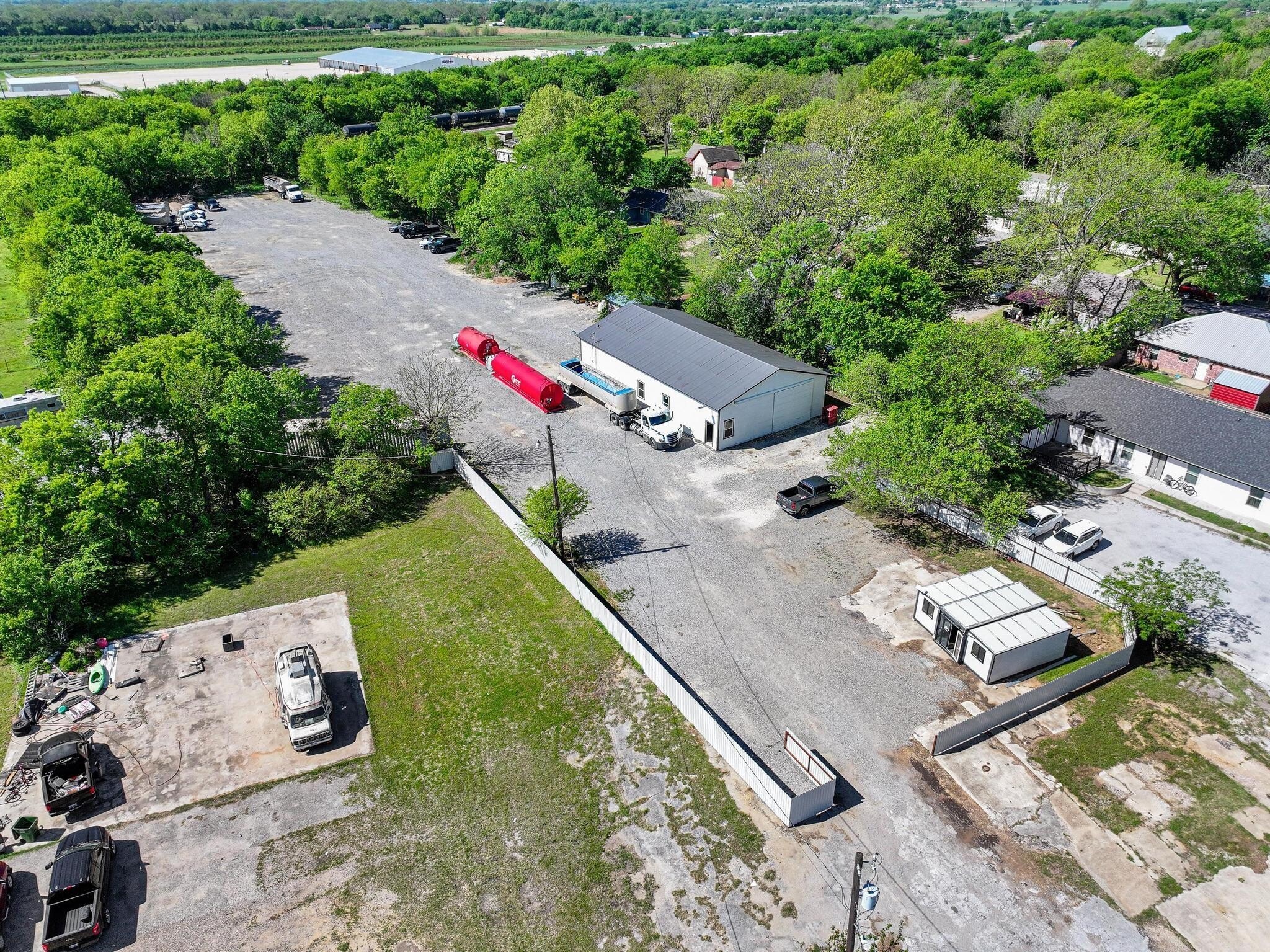 816 E Main St, Whitesboro, TX à louer Photo principale– Image 1 sur 9